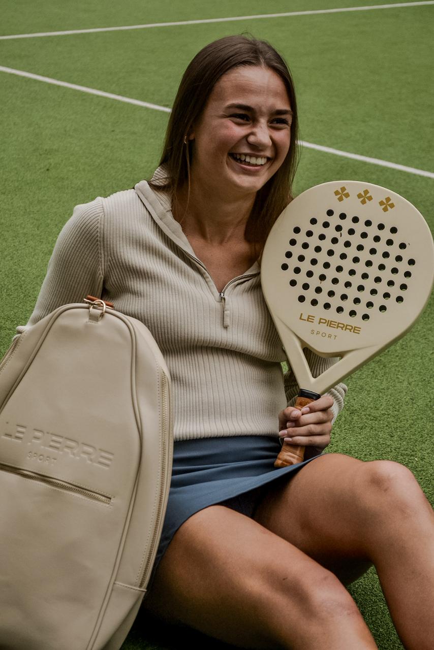 Le Pierre Sport bag detail with premium gold zip